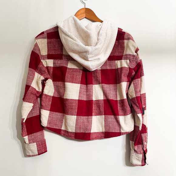 American Eagle Cropped Button Up Hooded Red/White Plaid Shirt/ Jacket Size SP - Picture 6 of 9